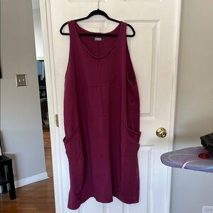 Sleeveless Berry Dress with Pockets
